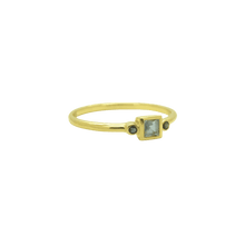 Load image into Gallery viewer, Deco Sapphire ring With Square Cut And 2 Briljant Cut